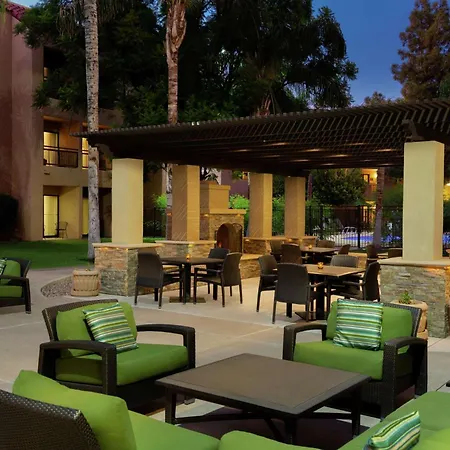 Embassy Suites By Hilton Phoenix Tempe-3
